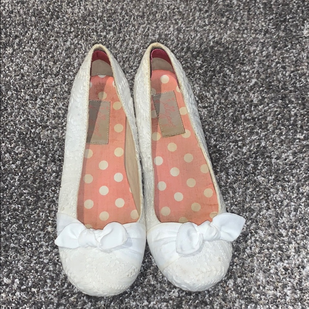 White lace heels